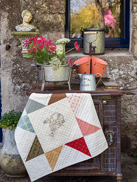 A-stitchers-basket-Tracy-Souza-quilt-patchwork-magazine-simply-vintage-31-juin-juillet-août-2019