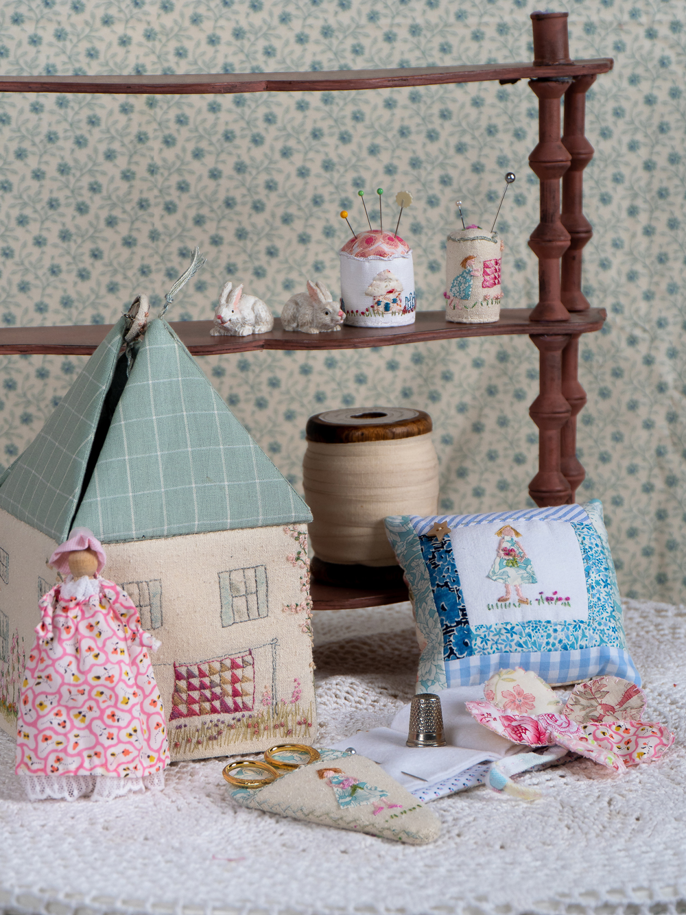 Sue-Stichbury-Cottage-Sewing-Box-and-Accessories